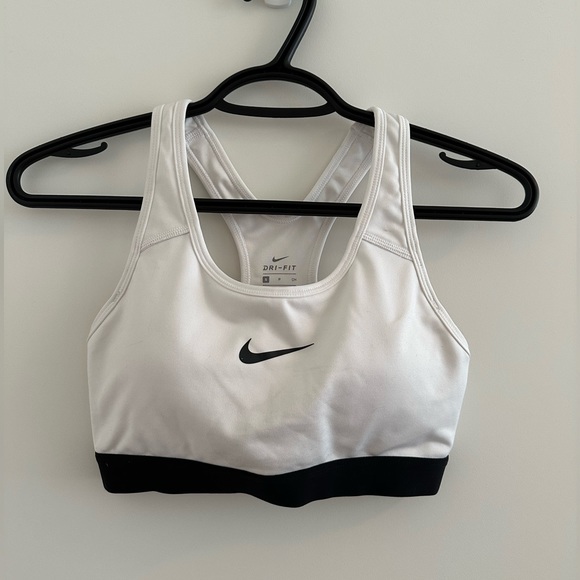Nike Sports Bra - Picture 3 of 8